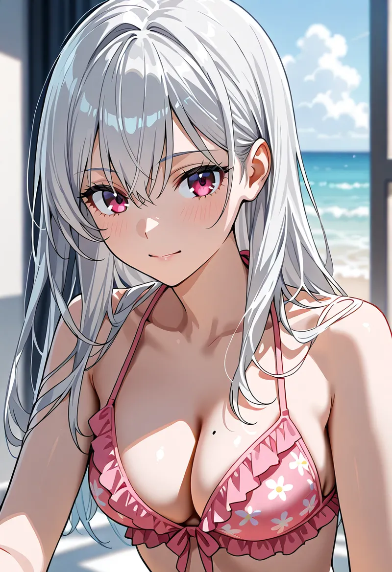 鮮やかなピンク色の瞳が特徴的な銀髪の少女が、爽やかな海辺を背景にした夏のポートレート。花柄のピンク色の水着姿で、優しい笑顔を浮かべています。