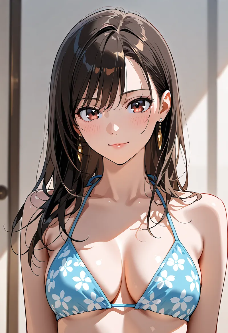 黒髪ロングに前髪がかかった優しい表情の美少女が、花柄の青い水着姿で微笑むアニメ調ポートレート。光が当たる肌と上品な雰囲気が特徴です。