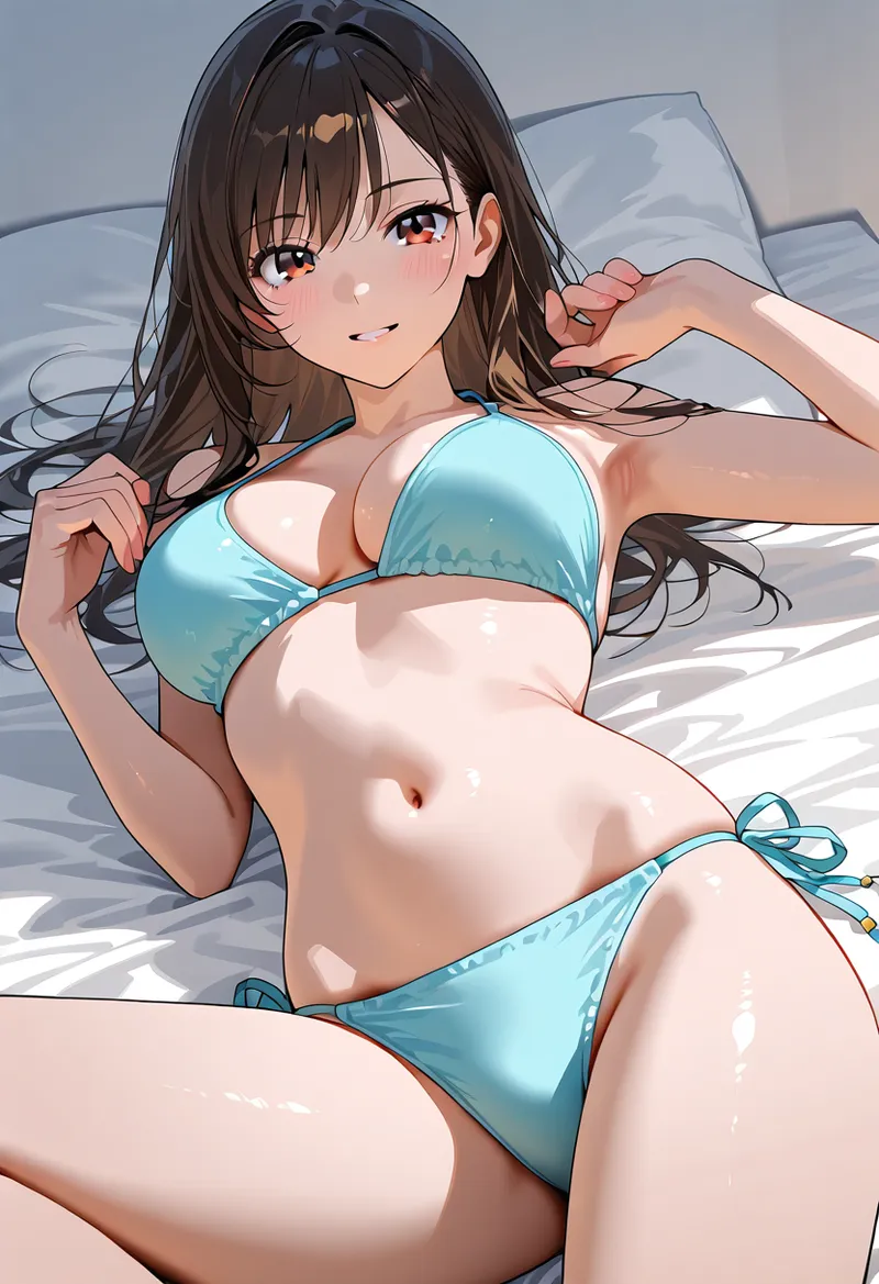 黒髪をなびかせ、清潔感あふれる表情で微笑む美少女のアニメ調イラストです。涼しげな水色の水着を身につけ、白いベッドの上でリラックスした雰囲気が演出されています。