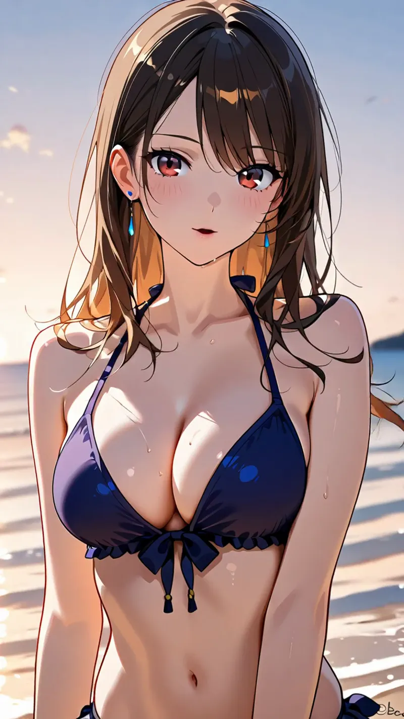 濃紺のビキニを身に纏った黒髪の少女が、夕方のビーチで優美に佇むポートレート。赤紫色の瞳と柔らかな表情、金色に染まる背景とのコントラストが印象的なアニメ調イラストです。