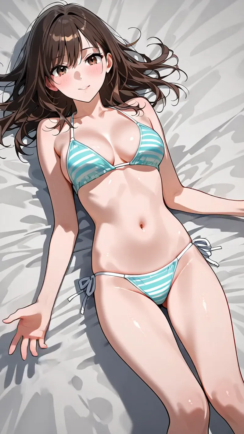 茶色いウェーブヘアと優しい瞳が特徴の美少女が、青白いストライプ模様のビキニを身につけた夏のアニメ調イラストです。放射状の背景が立体感を演出しています。