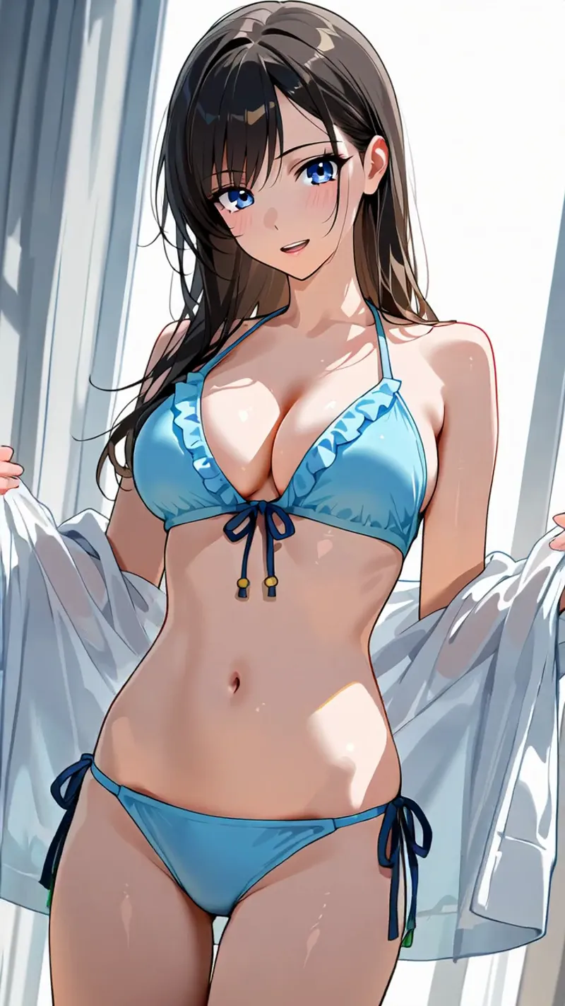 透き通った白いシアー素材を背景に、青いビキニ姿の美少女が爽やかな笑顔で佇んでいます。黒く長い髪と蒼い瞳が印象的で、窓からの光が優雅に差し込む室内シーンです。