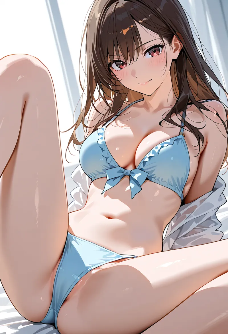 明るい背景の中、長い茶髪が優美に揺れる美少女のアニメ調イラストです。青いビキニと白いシャツを合わせた夏らしい装いで、柔らかい笑顔が魅力的に描かれています。