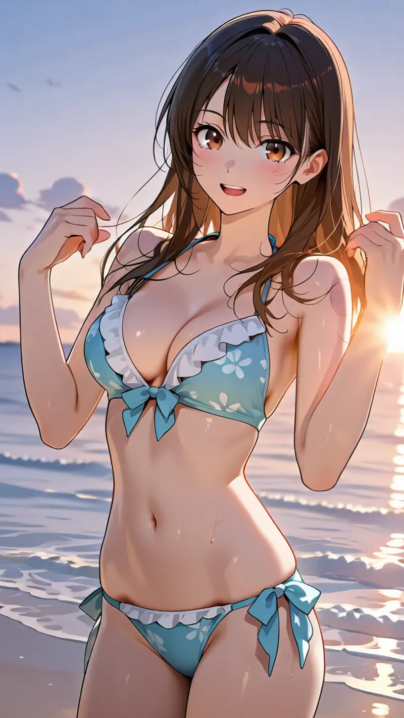 夕日に染まる海辺で、青いフローラル柄の水着を身につけた少女が、爽やかな笑顔で振り返るアニメ調イラストです。光と影が優しく顔立ちを照らし、波音が聞こえるような情景表現となっています。