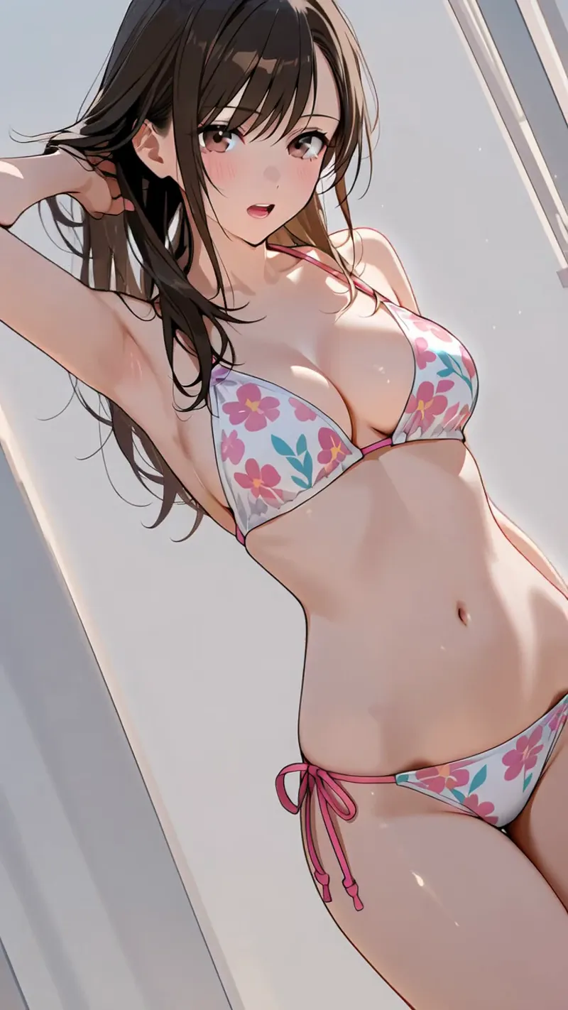 黒く艶やかな長髪を流した少女が、ピンクと青の花柄ビキニを着用し、柔らかい光に包まれた明るい雰囲気のポートレートです。爽やかな夏のイメージが表現されています。